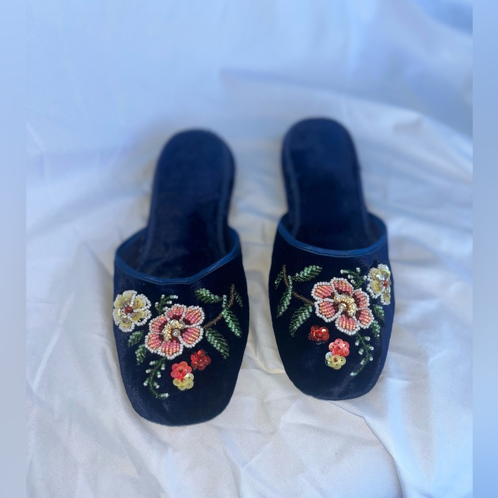 Authentic Chinese Slippers! Girls/women 35 size 4 U.S.